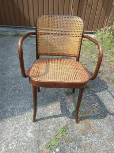 Thonet-Sessel mit Armlehnen